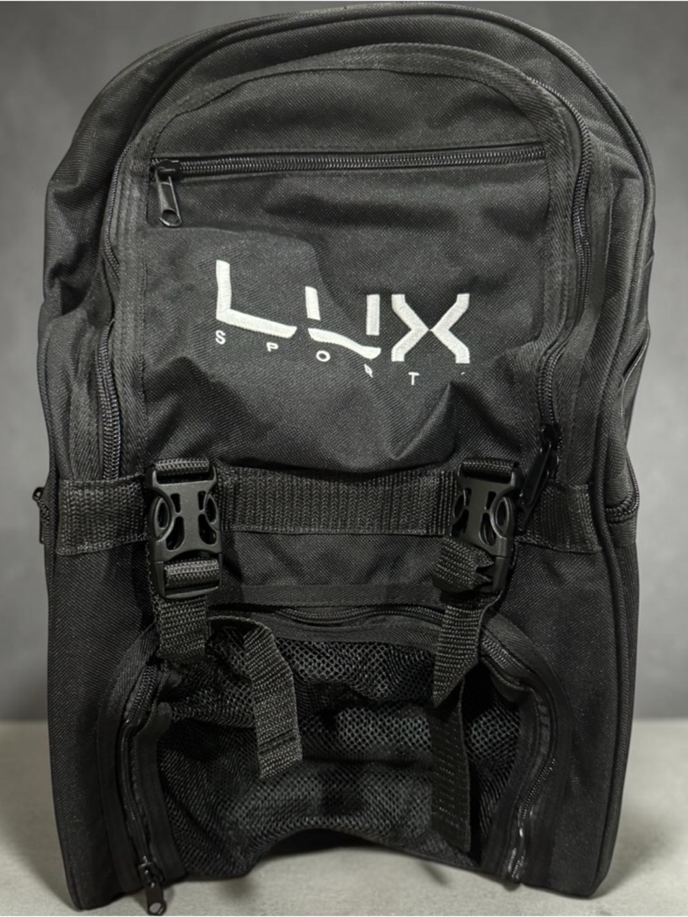Men's Backpack — Durable Everyday Carry With Ball Holder - Picture 2 of 6